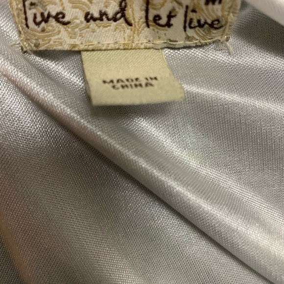 Live and Let live green paisley top, size M - Picture 4 of 7